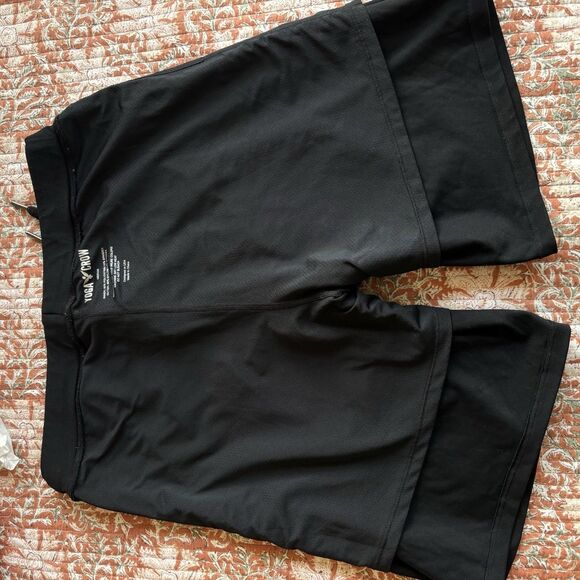 YOGA CROW Men's Swerve Yoga Training Shorts Black Medium - Picture 6 of 11